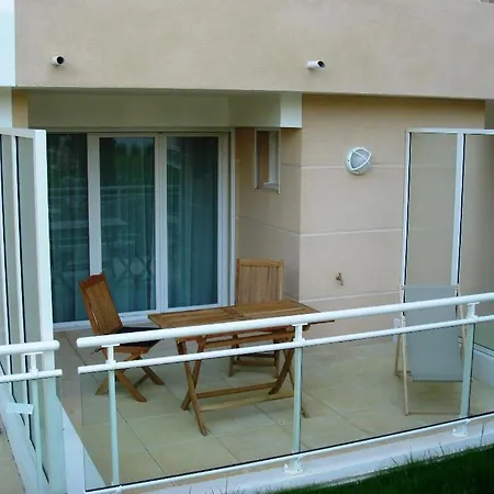 Sleeps 2 Air Con Wifi * Cannes