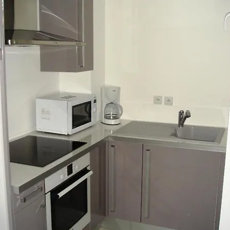 Sleeps 2 Air Con Wifi * Cannes